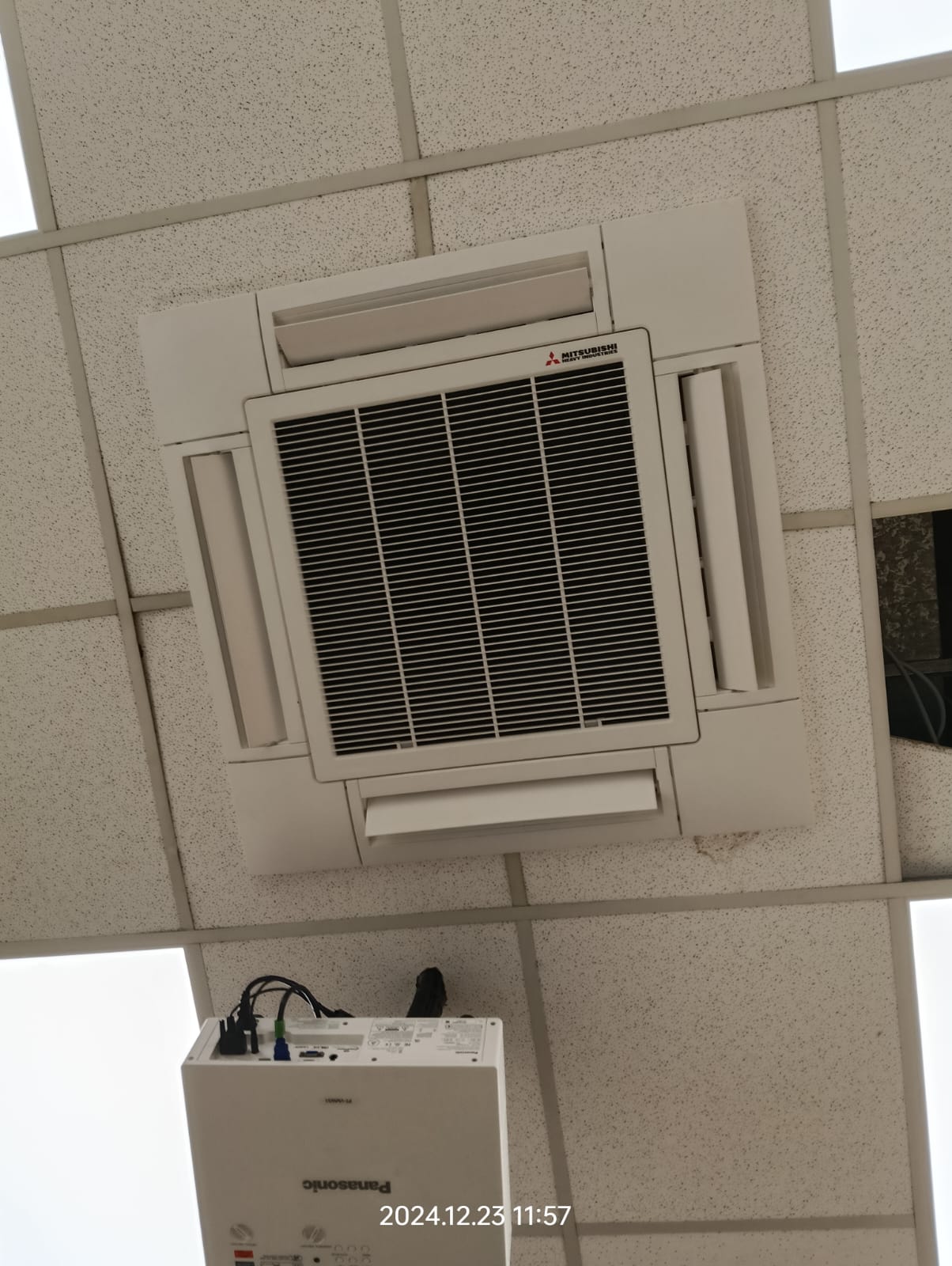 584333f0-c924-45d1-948f-3360144a408d